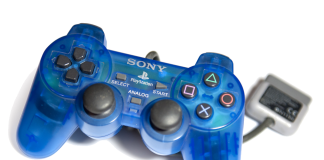 Video Shows New PS4 Slim Dualshock 4 Controller